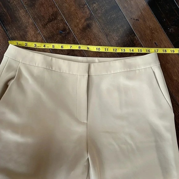 St. John Stretch Woven Flat Front Wide Leg Crepe Dress Pants Beige Size 12 - Picture 3 of 9